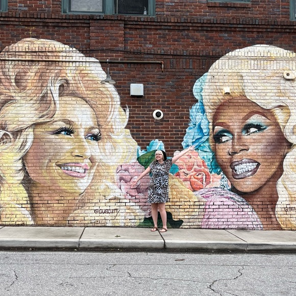 ✨MEET THE POSHER✨ - Picture 6 of 7